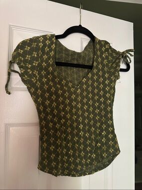 Olive Green Floral Lattice V-Neck Tie-Sleeve Women's Blouse